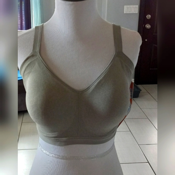 Warner's Other - Bra Smoothes Underarm